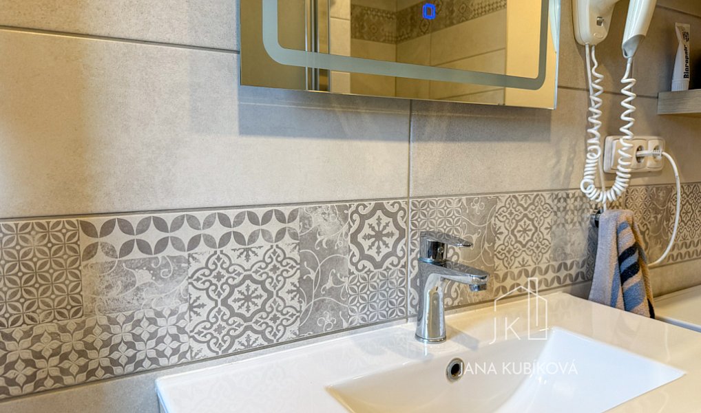 Prodej domu 336 m² s pozemkem 1 199 m², Kyjov – náhled fotky 23
