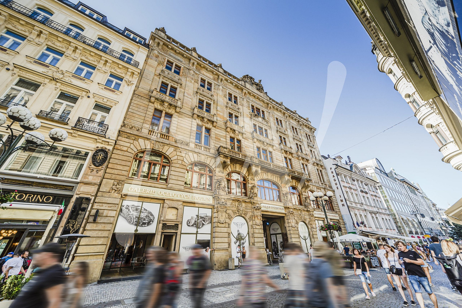 Pronájem kanceláře 188 m²