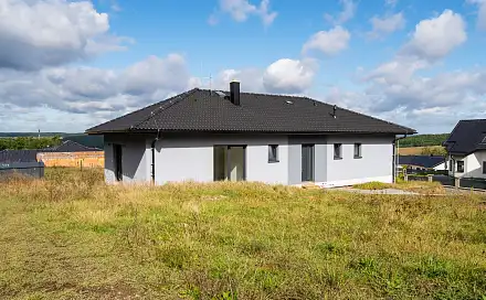 Prodej domu 122 m² s pozemkem 979 m², Pod Lesem, Holýšov, okres Plzeň-Jih