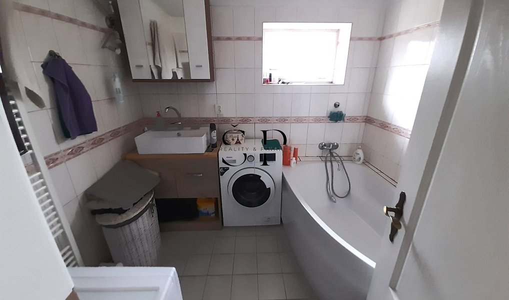 Pronájem domu 300 m² s pozemkem 2 218 m², Jesenice – náhled fotky 16