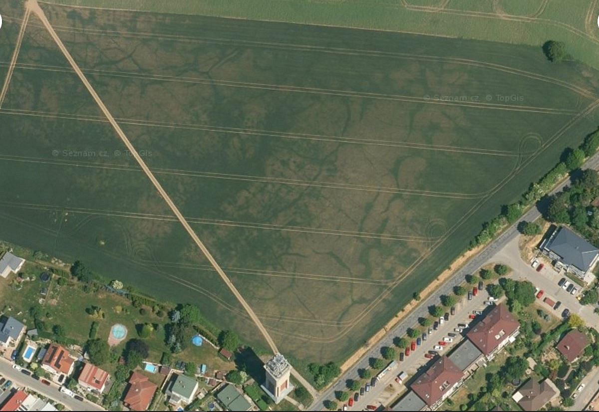 Prodej stavebního pozemku 640 m²