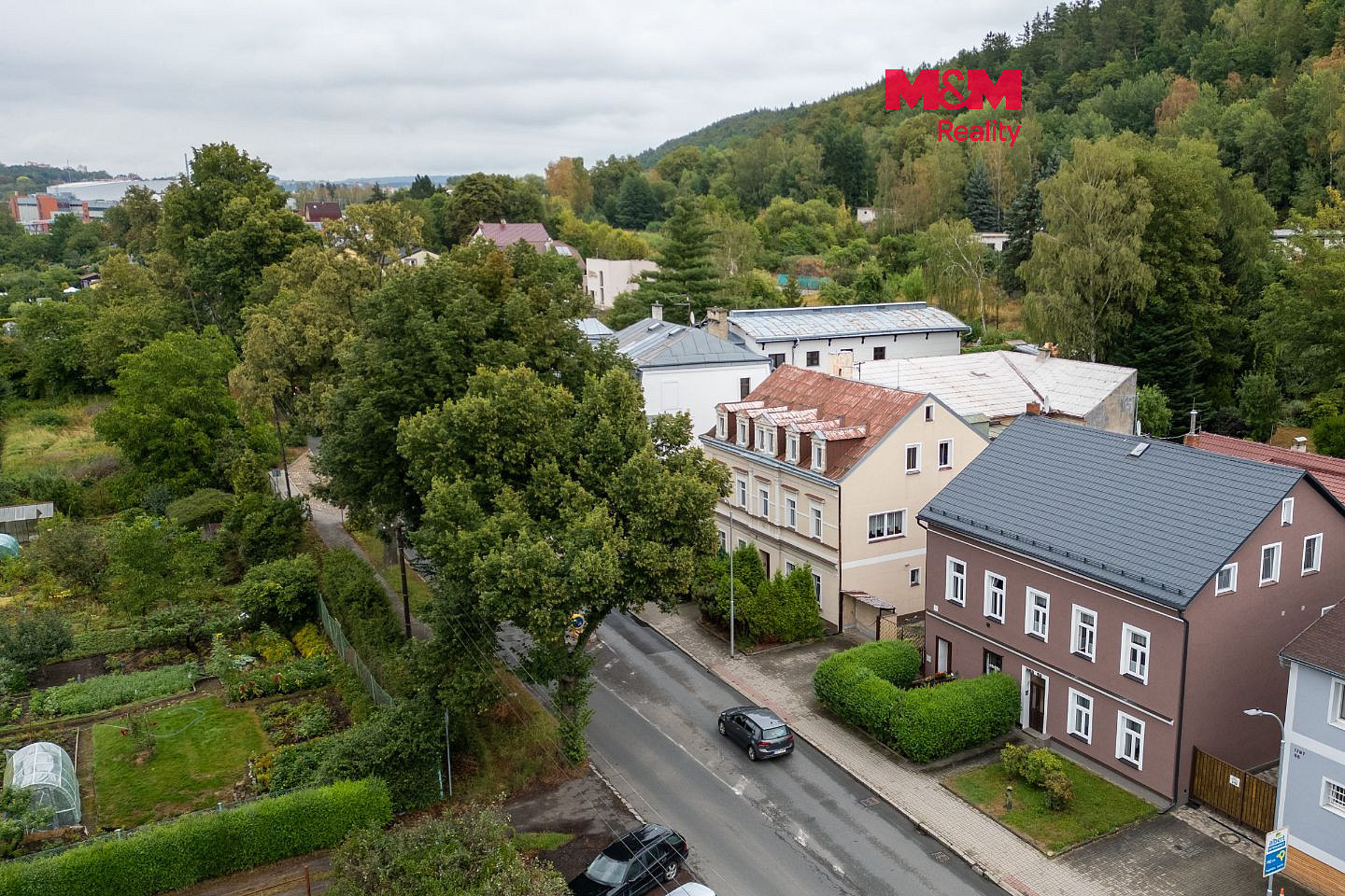 Prodej nájemního domu, činžáku 565 m² – fotografie 2