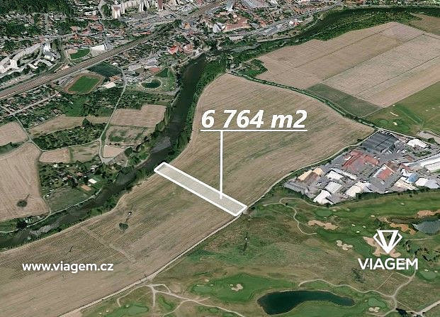 Prodej pole 6 764 m²