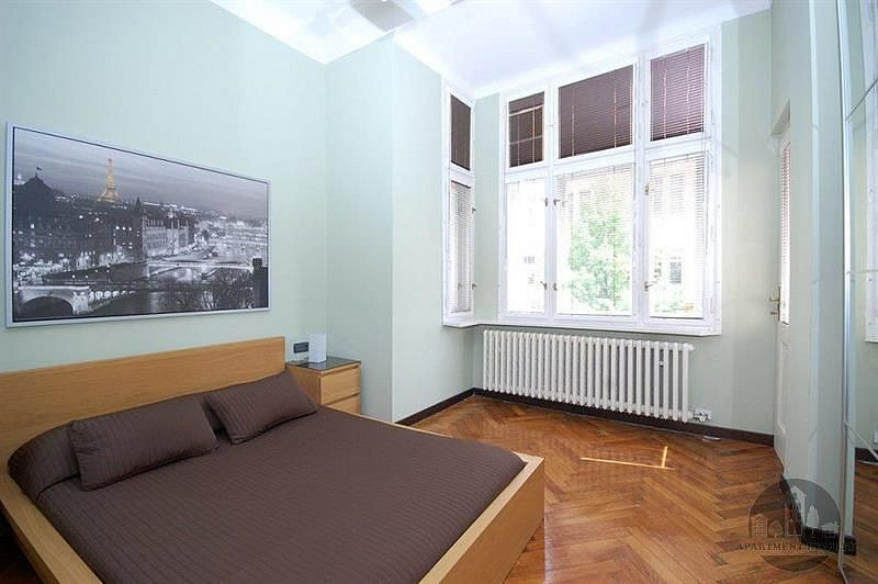 Pronájem pokoje 64 m²