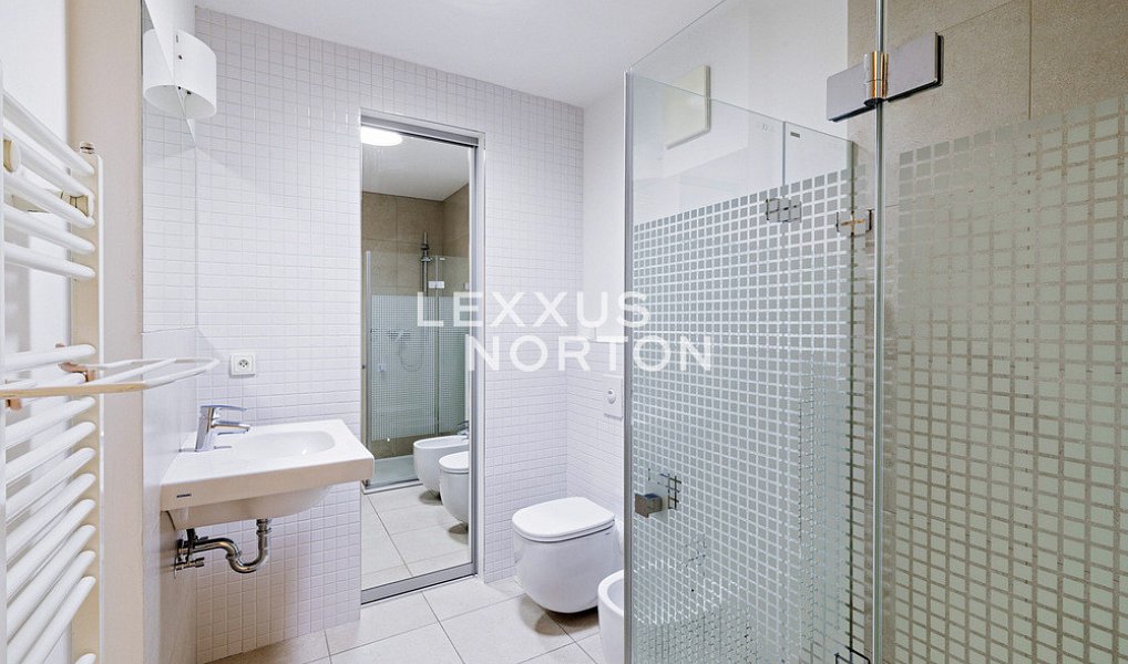 Pronájem bytu 5+kk 202 m², Praha – náhled fotky 15