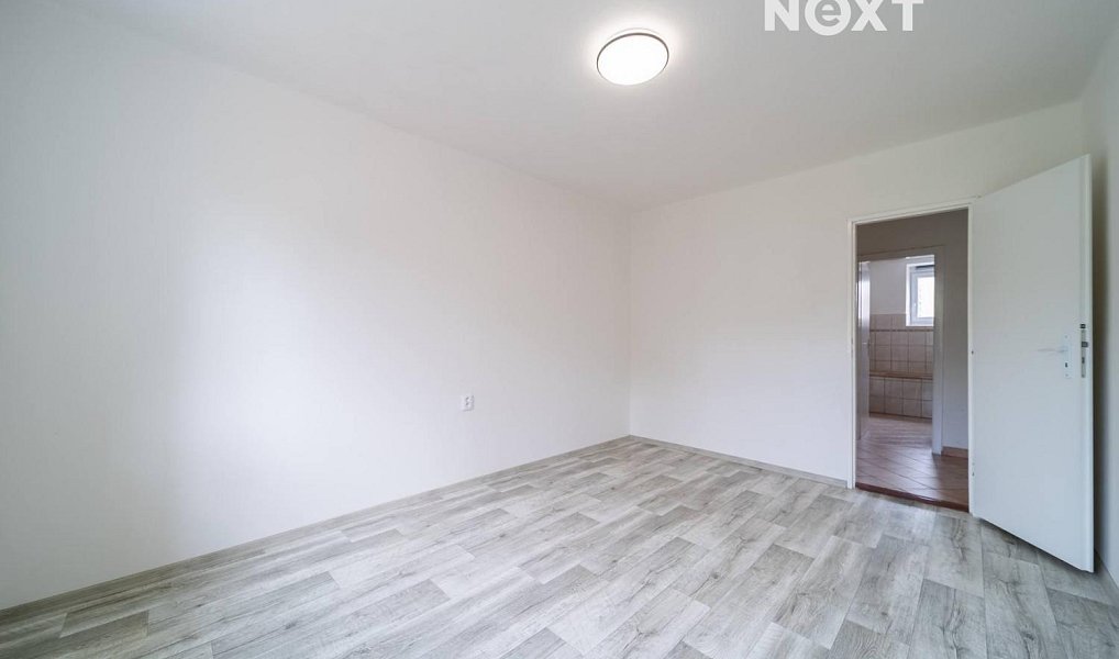 Pronájem bytu 2+1 55 m², Vsetín – náhled fotky 9