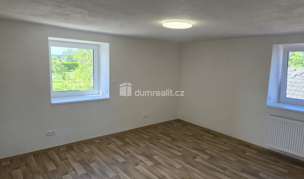 Pronájem bytu 3+1 86 m², Všejany – náhled fotky 7