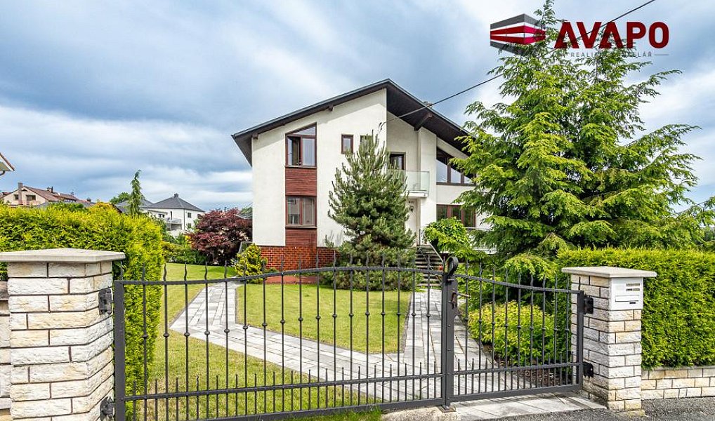 Prodej domu 260 m² s pozemkem 1 095 m², Pustá Polom – náhled fotky 2
