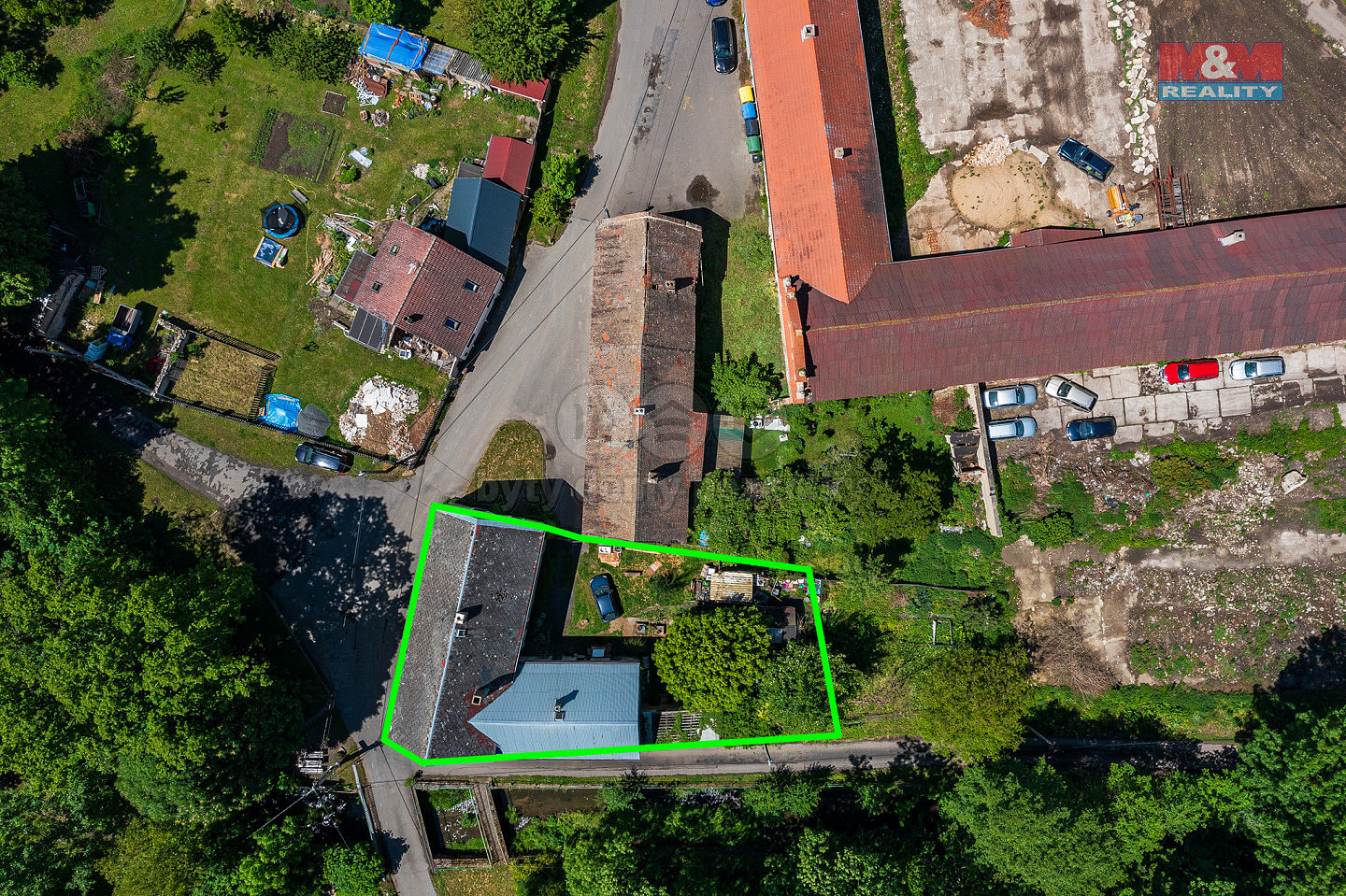 Prodej domu 245 m² s pozemkem 693 m² – fotografie 2