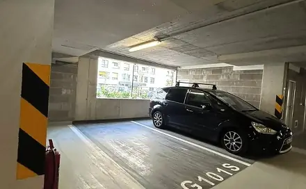 Pronájem garáže 17 m2 Pod Harfou, Praha - Vysočany, Pod Harfou, Praha 9 - Vysočany