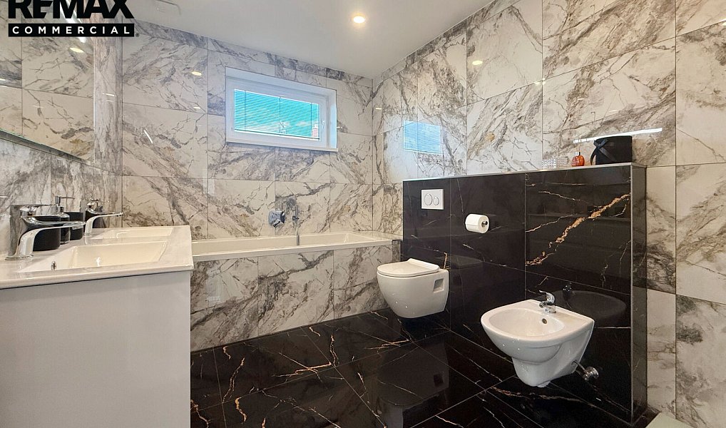 Prodej domu 220 m² s pozemkem 726 m², Polerady – náhled fotky 30