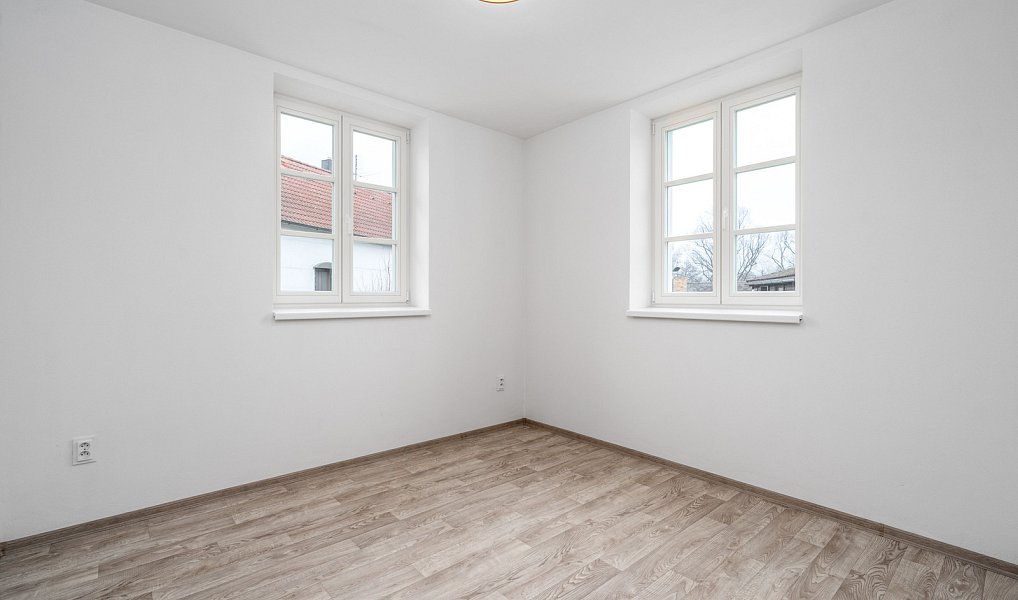 Prodej domu 200 m² s pozemkem 151 m², Rožmitál pod Třemšínem – náhled fotky 8