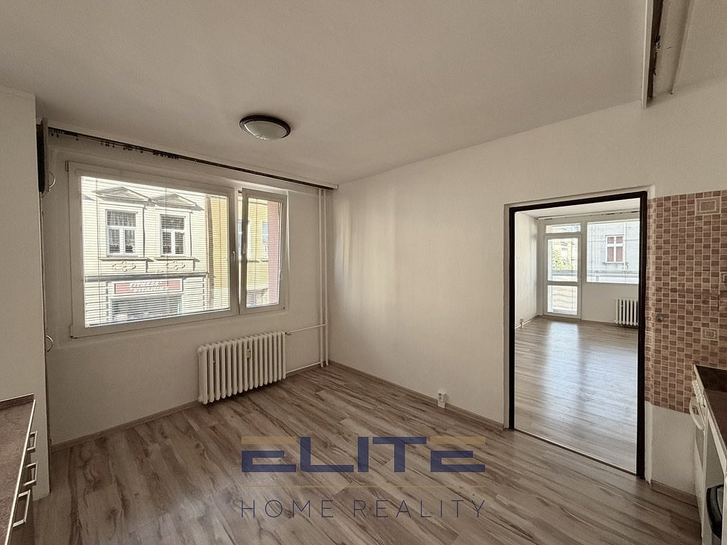 Pronájem bytu 2+kk 45 m² – fotografie 3