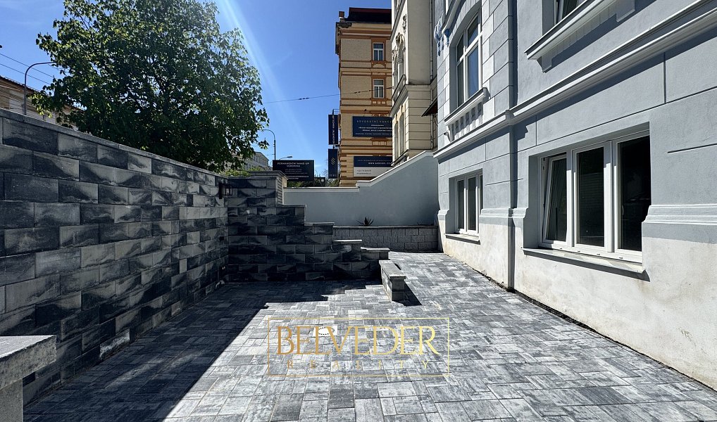 Pronájem bytu 2+kk 74 m², Teplice – náhled fotky 2
