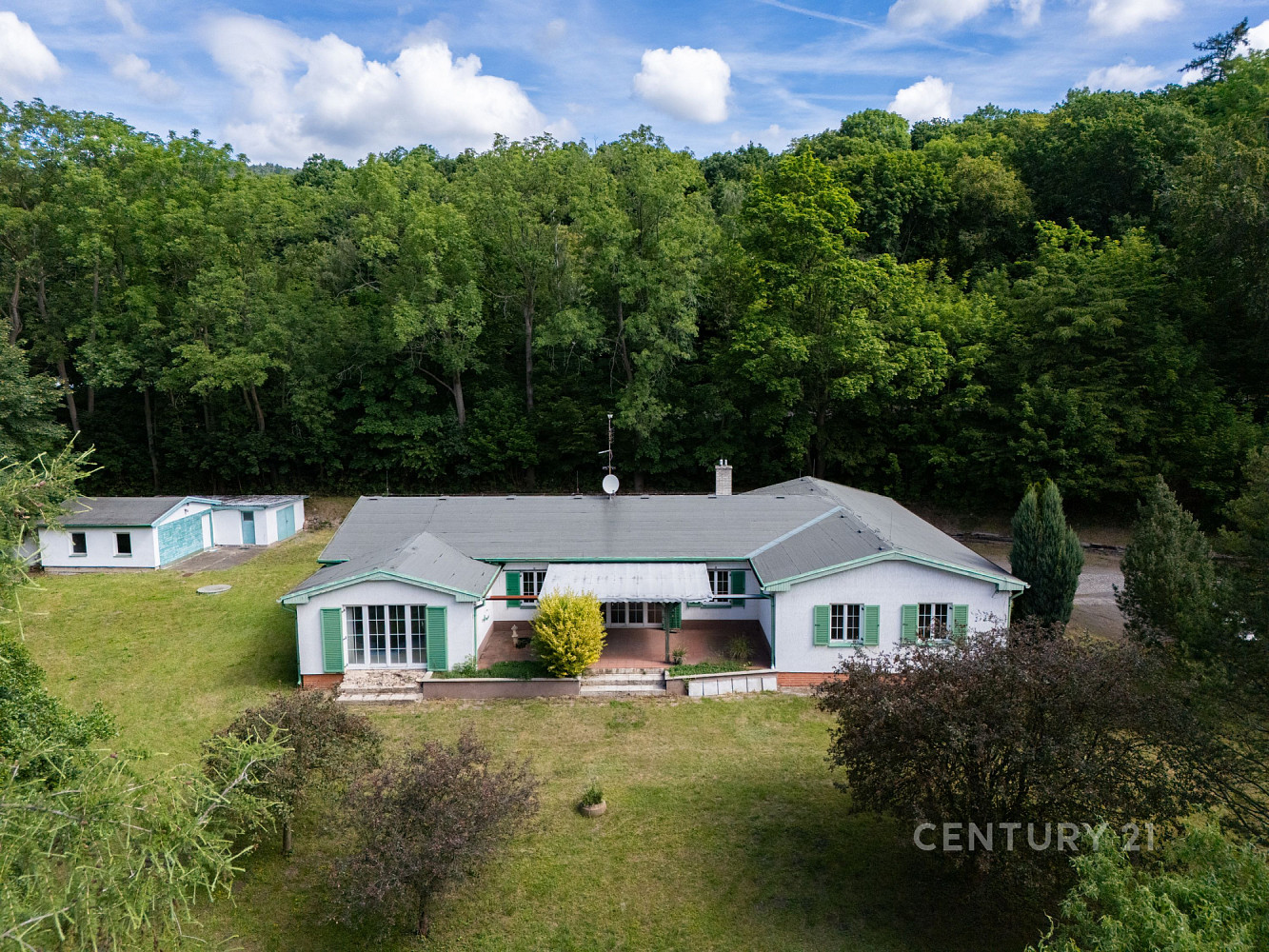 Prodej obchodních prostor 273 m² – fotografie 2