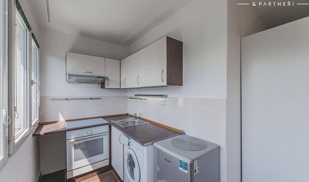 Pronájem bytu 1+kk 27 m², Hradec Králové – náhled fotky 4