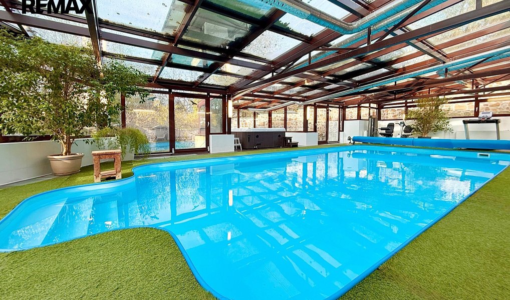 Prodej domu 650 m² s pozemkem 2 968 m², Svinaře – náhled fotky 9