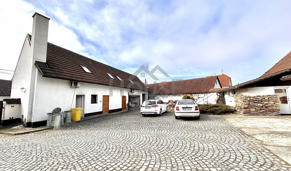 Prodej domu 239 m² s pozemkem 414 m², Hýskov – náhled fotky 30
