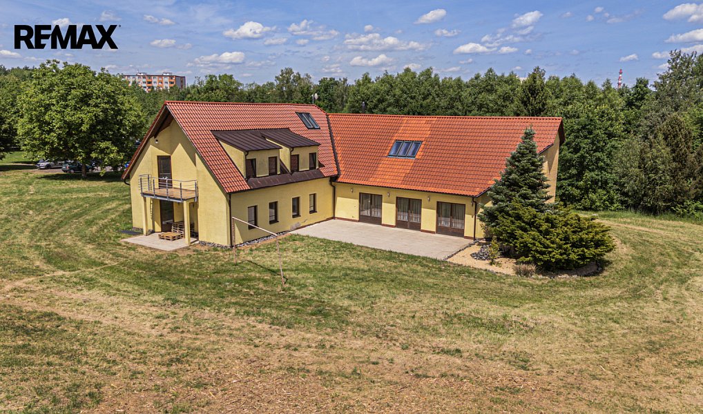 Prodej domu 1 200 m² s pozemkem 32 000 m², Cheb – náhled fotky 6
