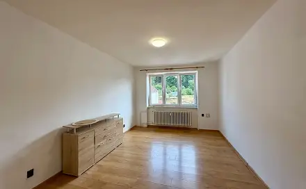 Pronájem bytu 1+1 37 m², náměstí Karla IV., Nejdek, okres Karlovy Vary