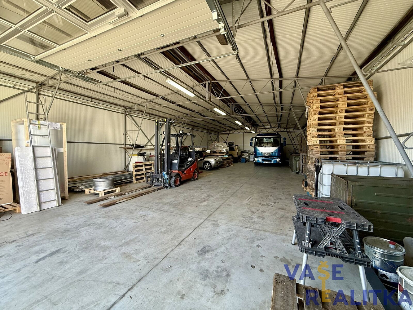 Pronájem skladovacích prostor 223 m² – fotografie 3