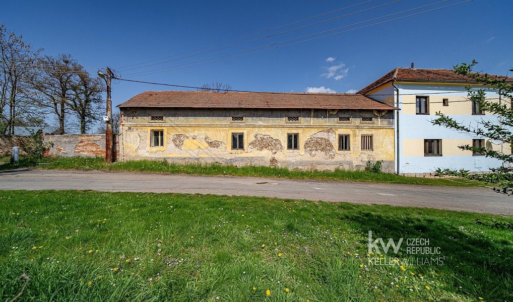 Prodej ubytovacího objektu 105 m², Chrášťany – náhled fotky 4