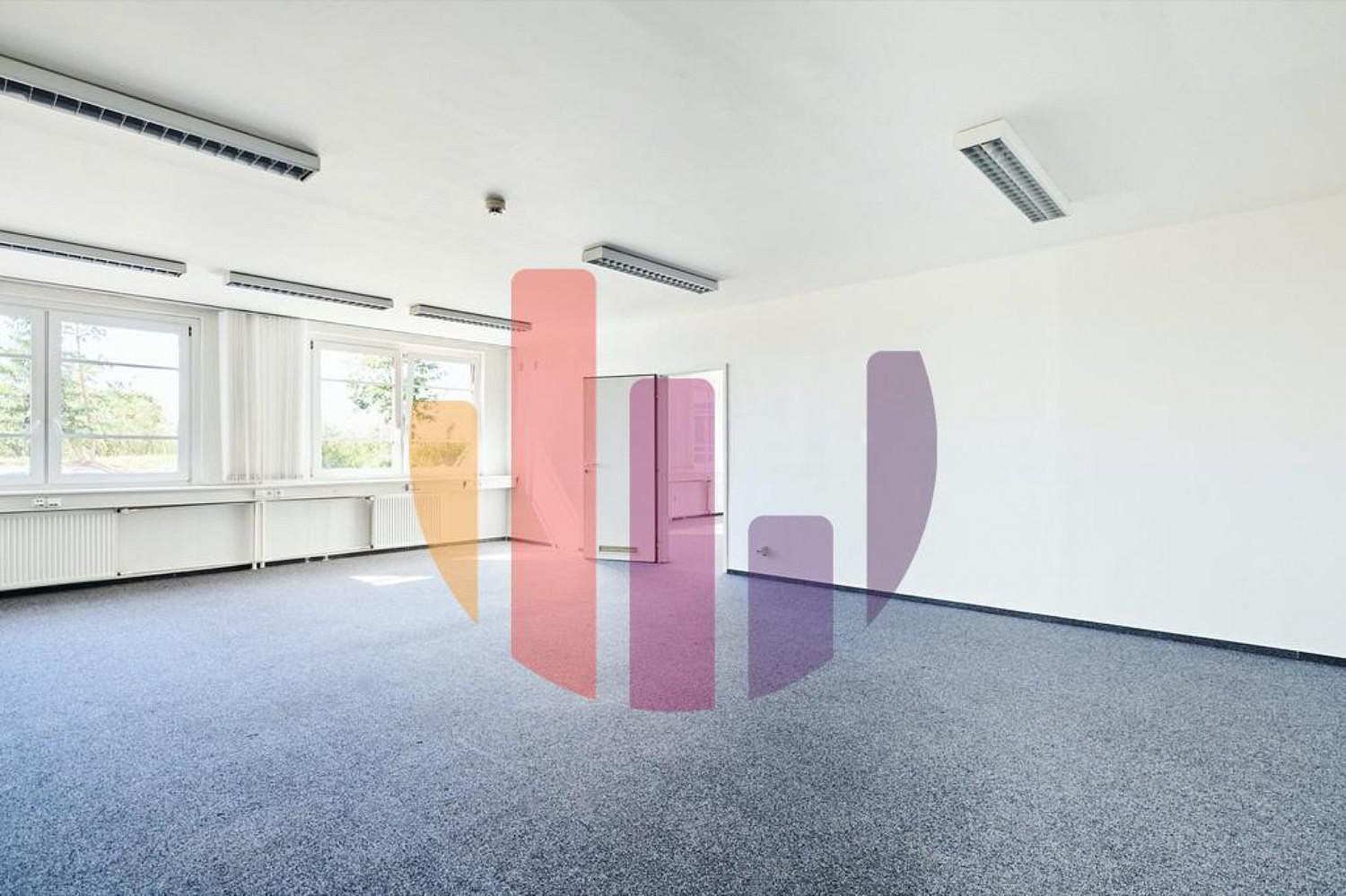 Pronájem kanceláře 65 m² — photo 4