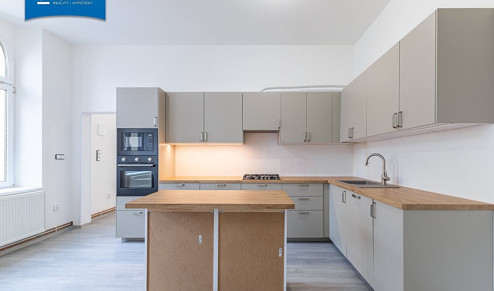 Pronájem bytu 4+1 130 m², Liberec – náhled fotky 9