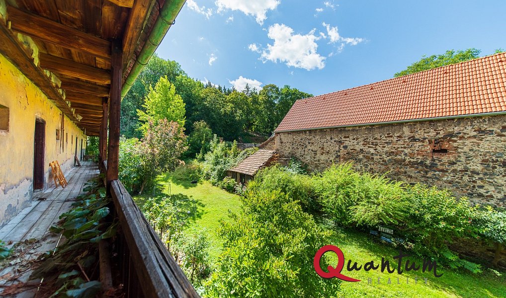 Prodej domu 180 m² s pozemkem 1 906 m², Dolany nad Vltavou – náhled fotky 24