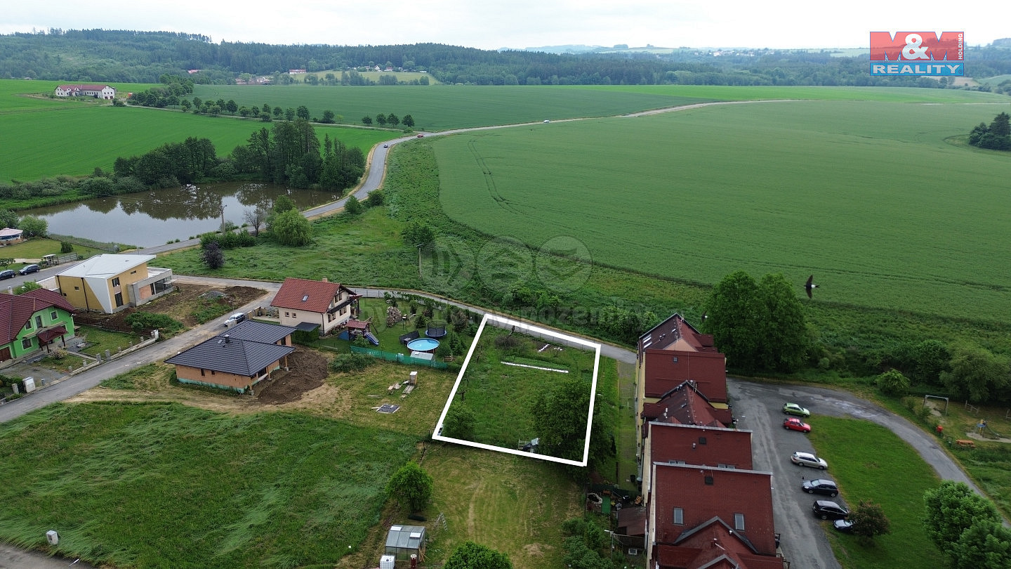 Prodej stavebního pozemku 896 m² – fotografie 3