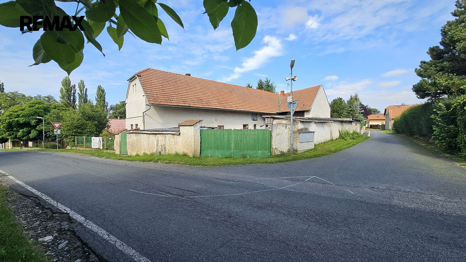Prodej domu 80 m² s pozemkem 458 m² – fotografie 2