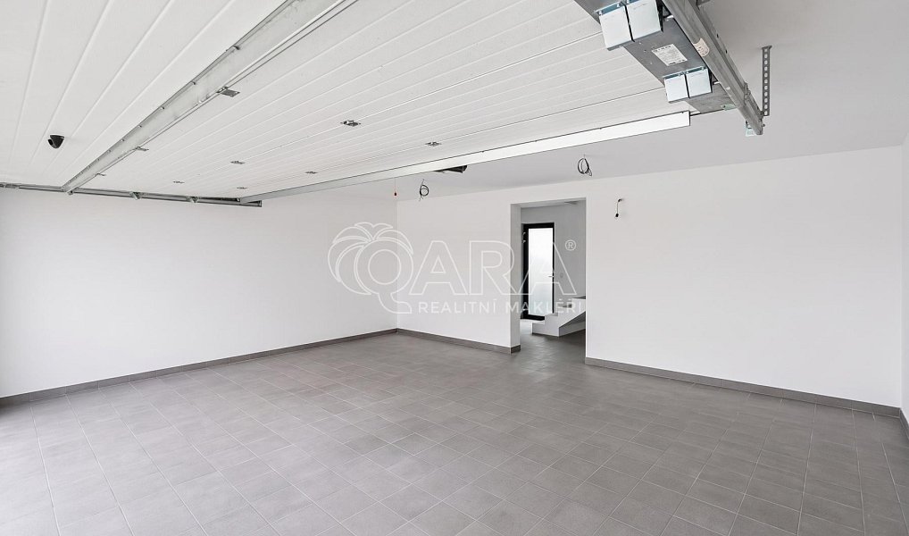 Prodej domu 259 m² s pozemkem 755 m², Kamenice – náhled fotky 29