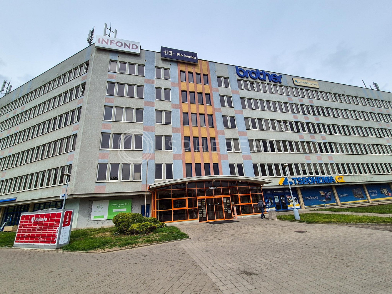 Pronájem kanceláře 344 m²