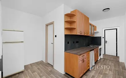 Pronájem bytu 2+1 53 m², V křovinách, Olomouc - Povel