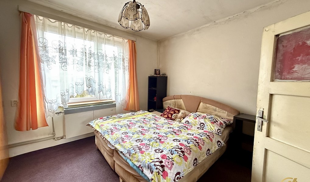 Prodej domu 188 m² s pozemkem 1 077 m², Cerhenice – náhled fotky 9