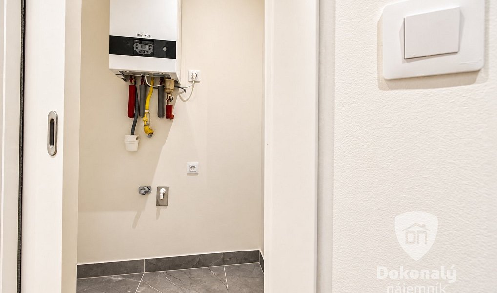 Pronájem bytu 2+kk 57 m², Praha – náhled fotky 15