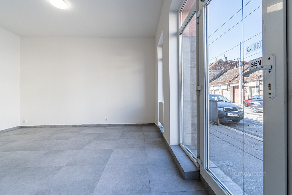 Pronájem obchodních prostor 50 m²