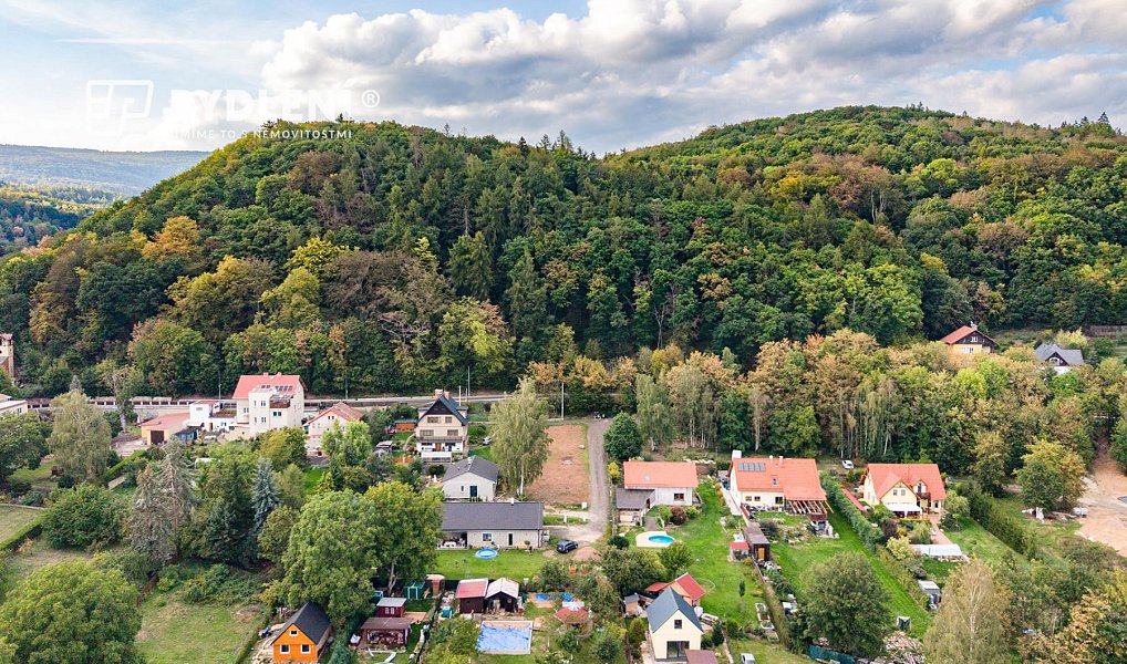 Prodej stavebního pozemku 728 m², Dubí – náhled fotky 11