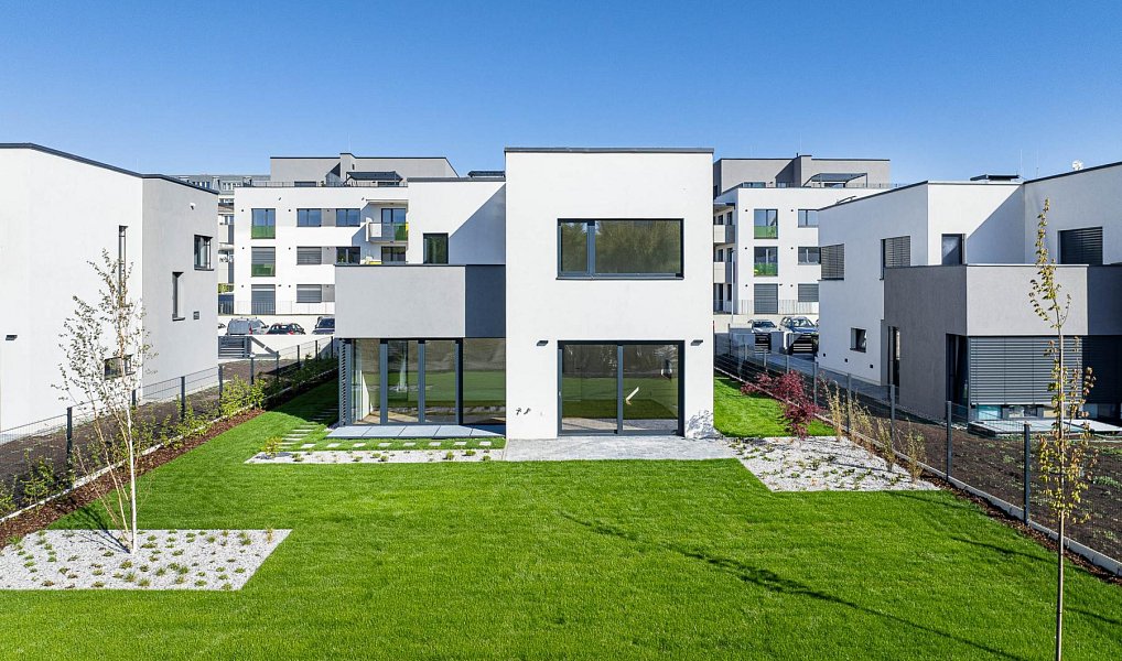 Prodej domu 295 m² s pozemkem 587 m², Praha – náhled fotky 2