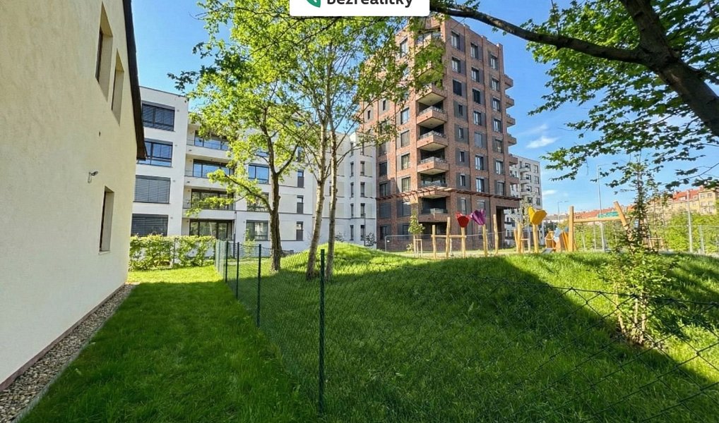 Prodej domu 242 m² s pozemkem 121 m², Praha – náhled fotky 7
