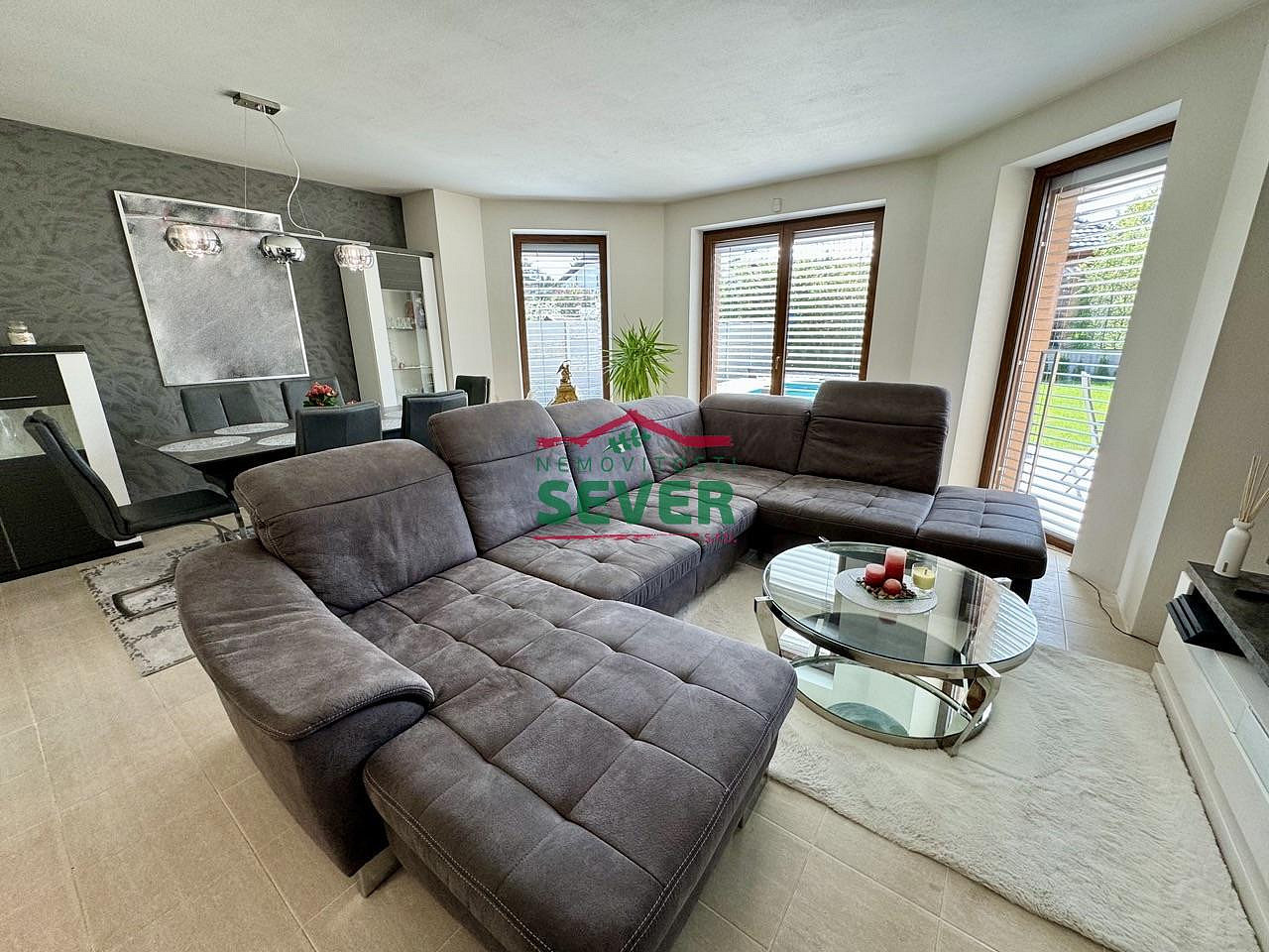 Prodej domu 220 m² s pozemkem 571 m² – fotografie 4