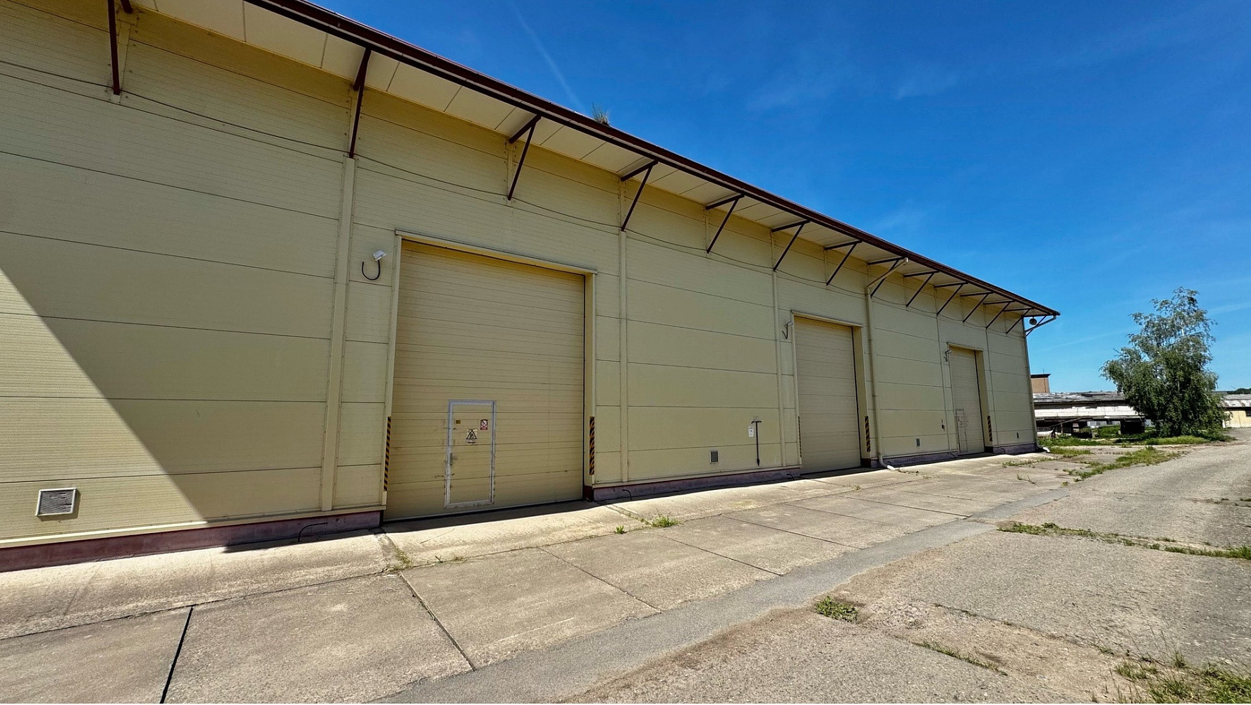 Prodej skladovacích prostor 983 m² – fotografie 3