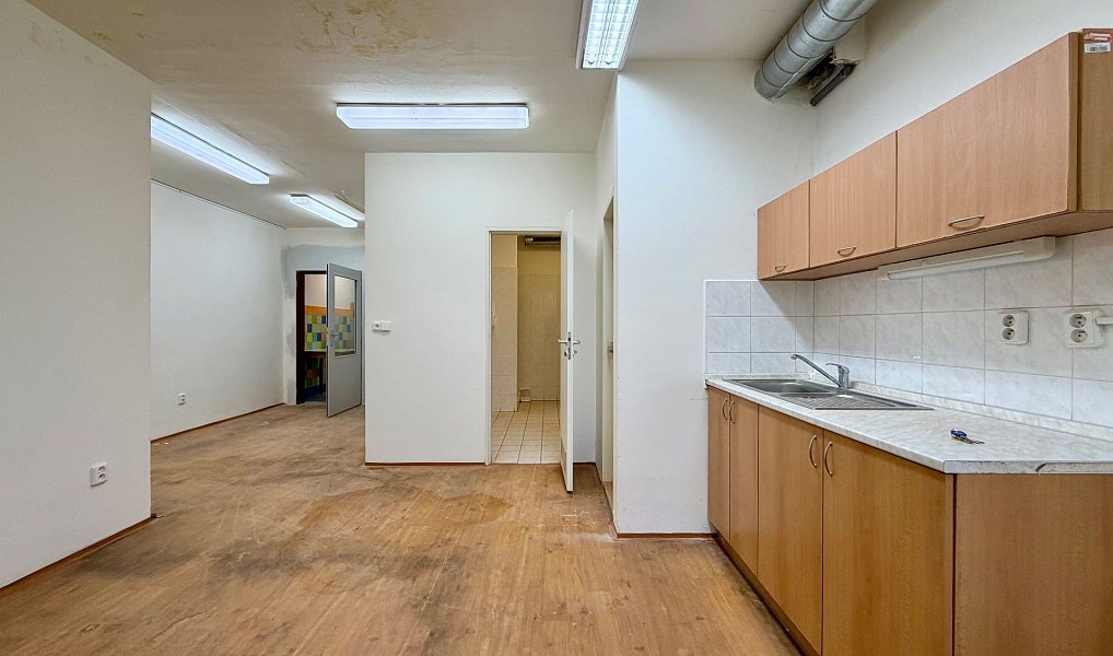 Pronájem obchodních prostor 150 m², Frenštát pod Radhoštěm – náhled fotky 8