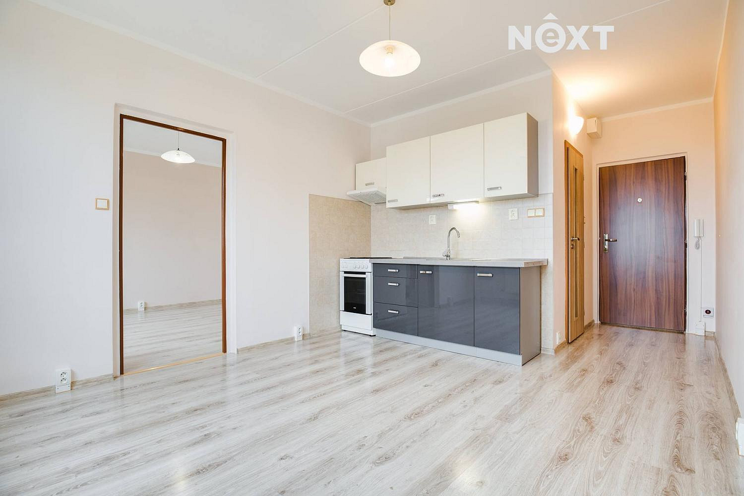 Pronájem bytu 1+1 36 m² — photo 2