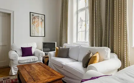 Pronájem bytu 2+1 73 m², Vlašská, Praha 1 - Malá Strana