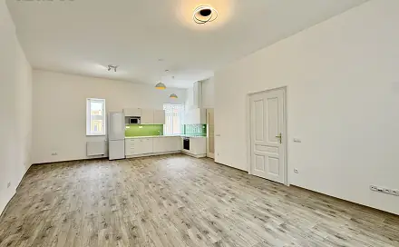 Pronájem bytu 2+kk 87 m², Biskupské nám., Olomouc