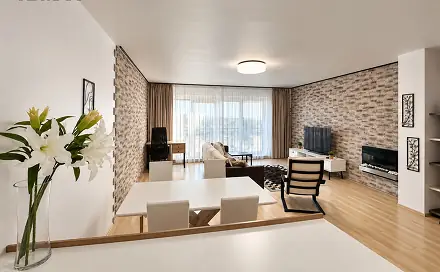 Pronájem bytu 2+kk 81 m², Na Harfě, Praha 9 - Vysočany