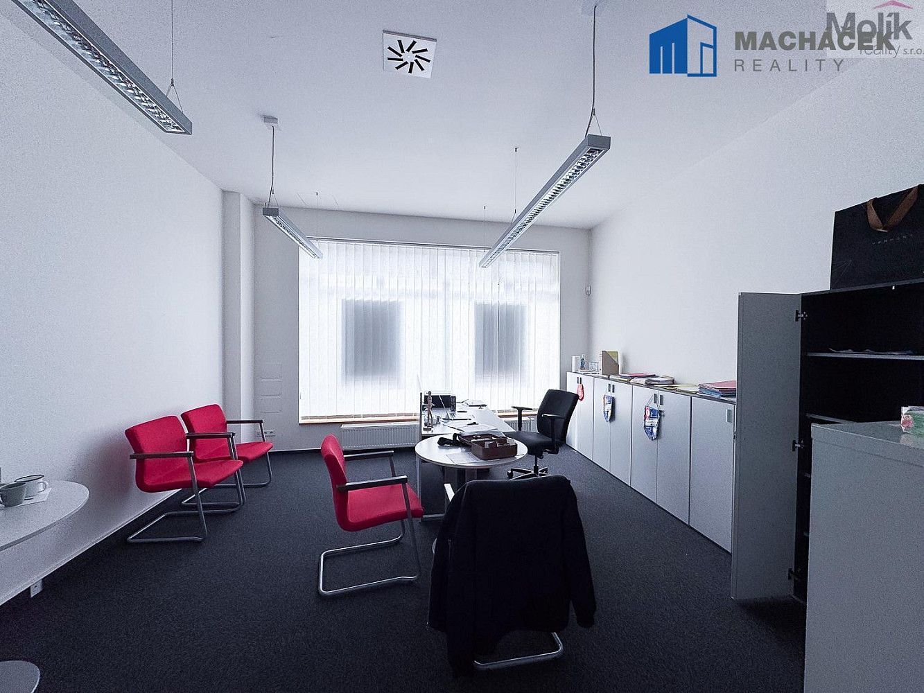 Pronájem obchodních prostor 180 m² – fotografie 5