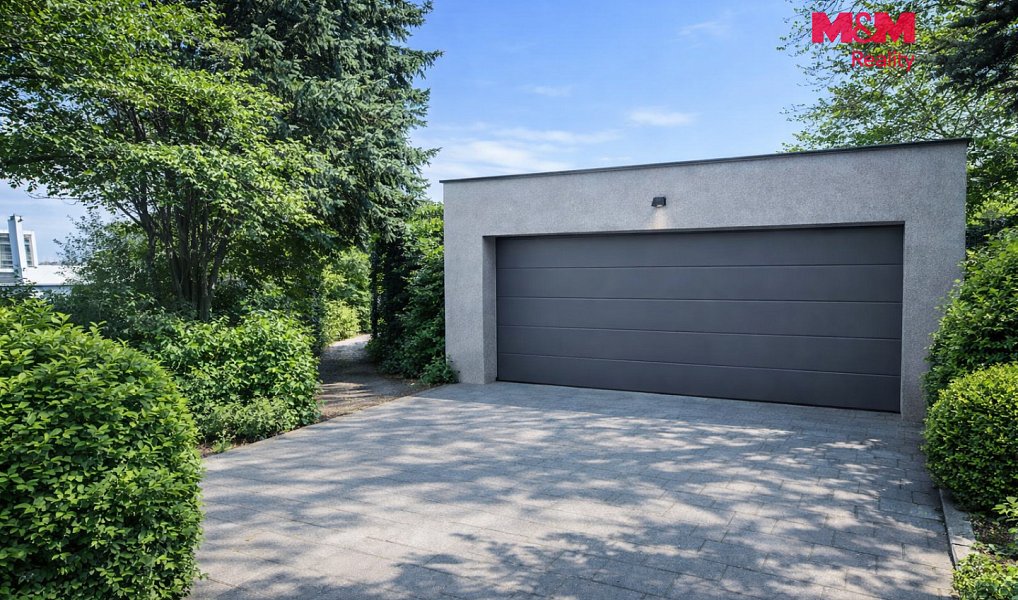 Prodej domu 336 m² s pozemkem 1 894 m², Praha – náhled fotky 3