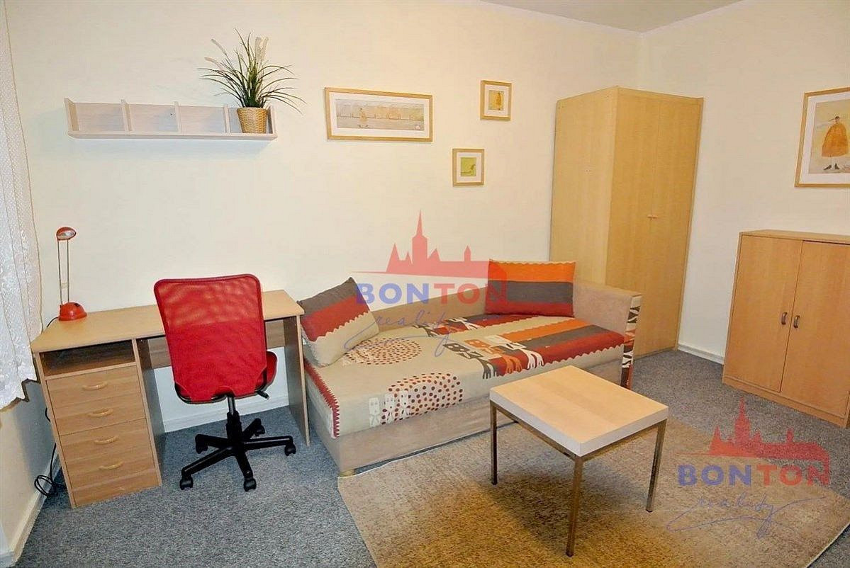 Pronájem pokoje 30 m² — photo 4